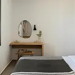 Aoto فيلة *